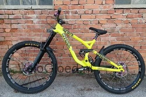 Commencal Supreme DH V3 specificaties